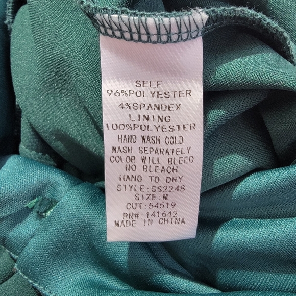 NWT She And Sky Emerald Green Sleeveless Back Zip Ruffled Jumpsuit Size M - Picture 9 of 12